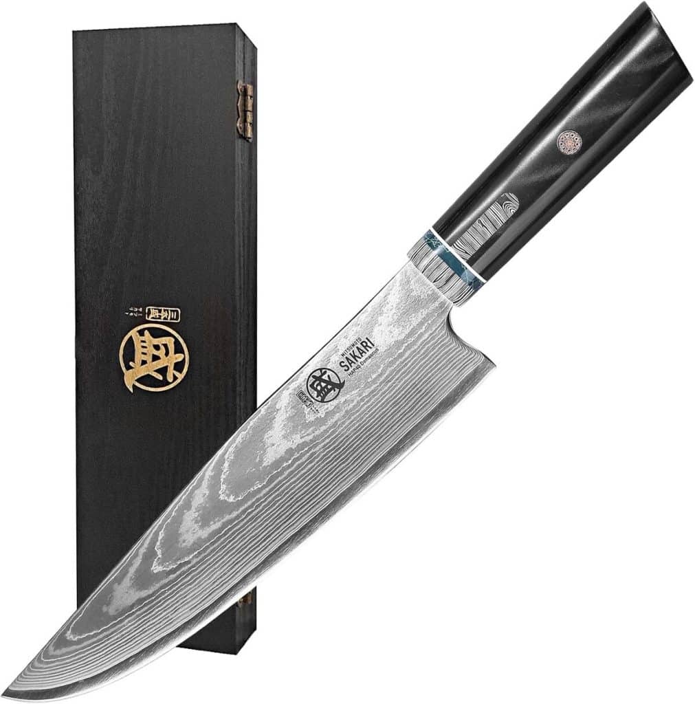 Test Mitsumoto Sakari : couteau de cuisine Kiritsuke 20 cm en acier Damas