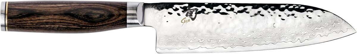 Test du couteau santoku Shun Premier : maniabilité et légèreté en cuisine