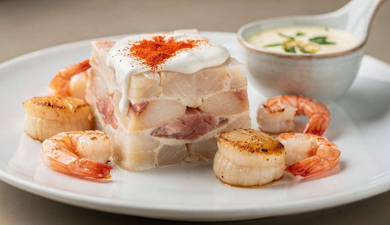 Terrine de poisson aux Saint-Jacques et gambas au micro-ondes