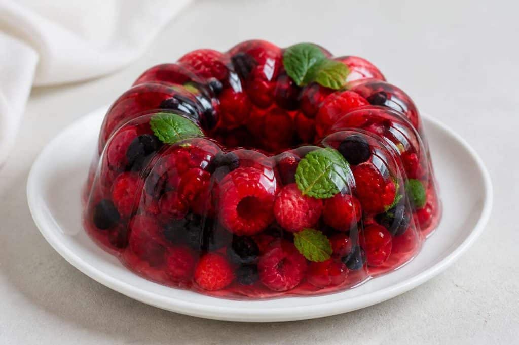Recette d'aspic aux fruits rouges facile et rafraîchissante