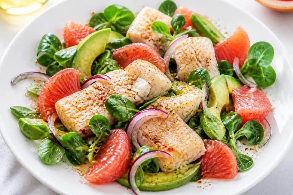 Recette de salade de cabillaud au pamplemousse fraîche et légère