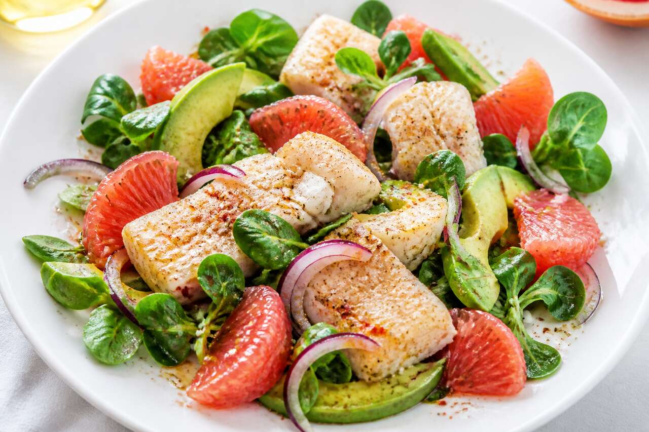 Recette de salade de cabillaud au pamplemousse fraîche et légère